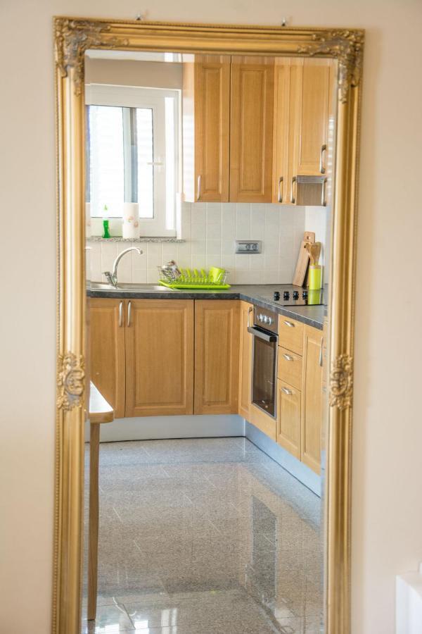 Apartments Citrine On The Beach Biograd Na Moru Ngoại thất bức ảnh