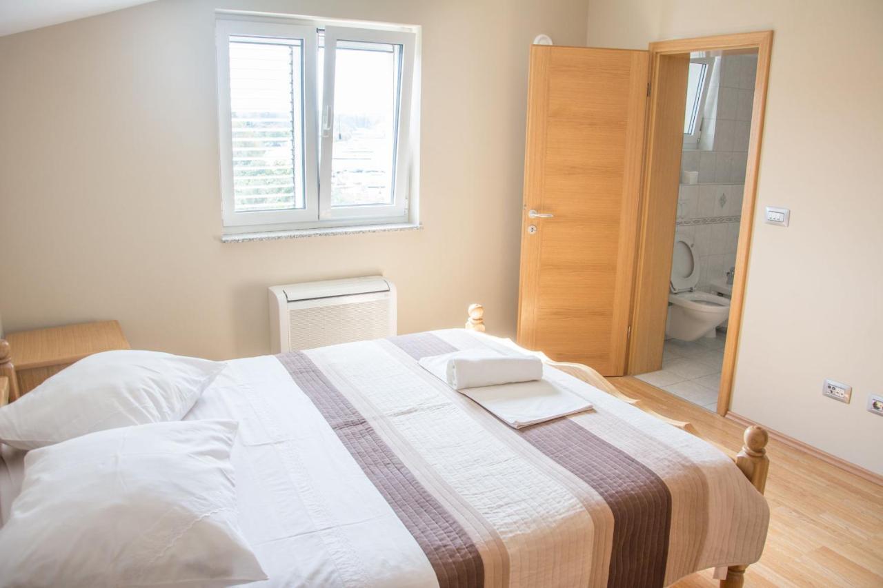 Apartments Citrine On The Beach Biograd Na Moru Ngoại thất bức ảnh